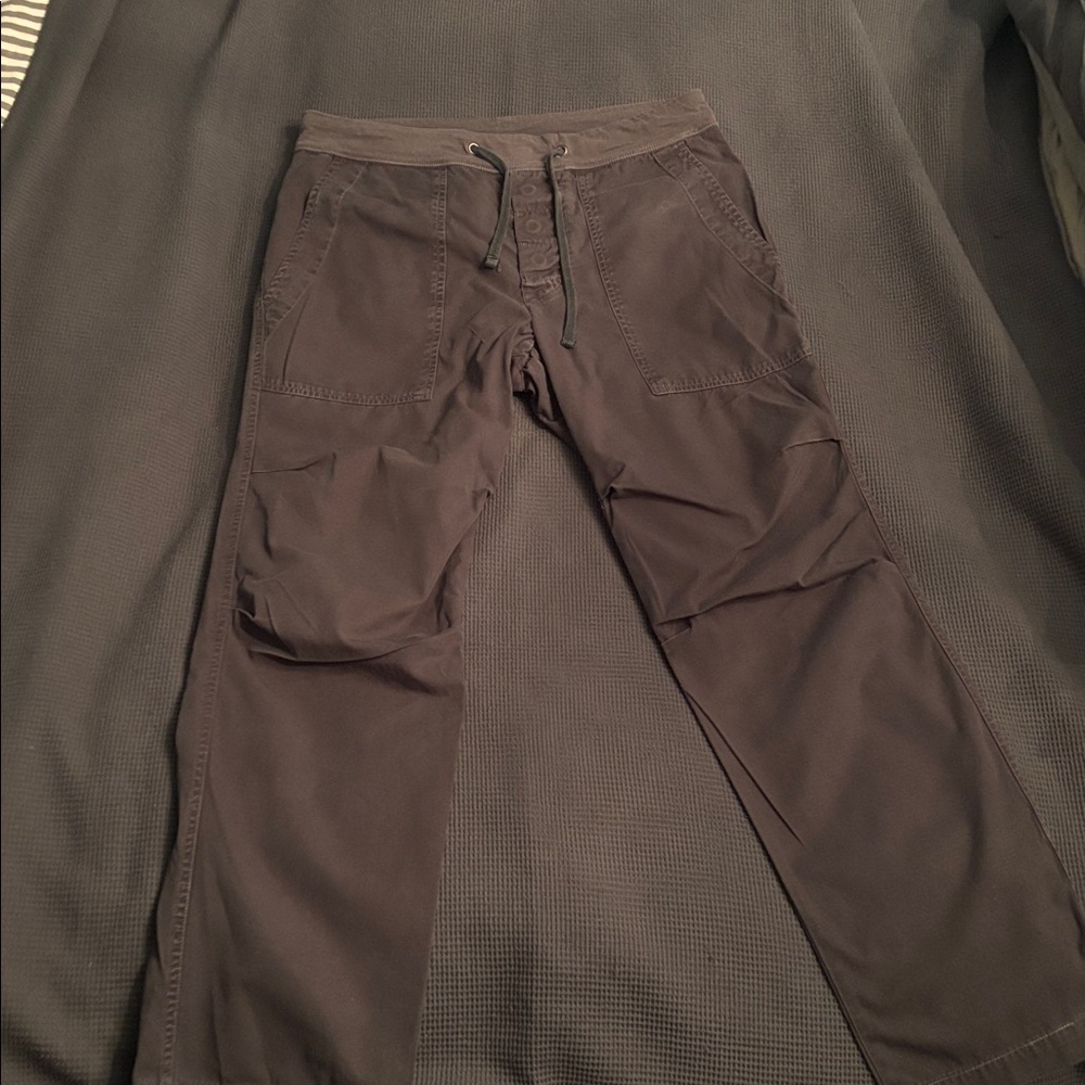 James Perse cotton yoga pants.